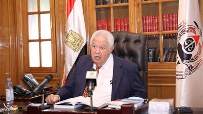 نقيب المحامين يكشف أنواع جرائم التزوير.. ويوجه نصائح للتعامل معها (فيديو)