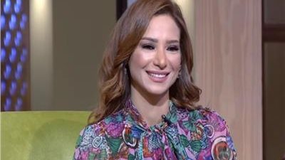  الفنانة غادة طلعت: المرأة 