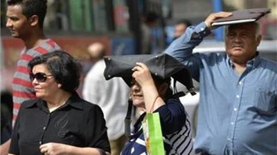 الأرصاد: طقس اليوم حار رطب.. والعظمى بالقاهرة 35 درجة (فيديو)