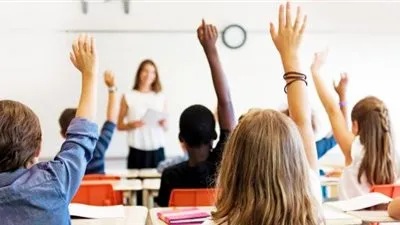 خبير تعليمي: المناهج الجديدة تهدف إلى فكرة تحسين مهارات الطالب