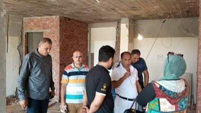  إزالة دور خامس علوي مخالف خلال حملة مكبرة بالمنصورة  