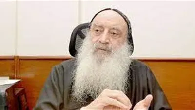 الأنبا بولا يزور مركز الدم بطنطا للتبرع بالبلازما 