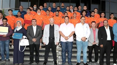 محافظ بني سويف يكرم فريق بليفيا (صور)