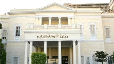 تداول أسئلة امتحاني التاريخ والفيزياء للثانوية العامة 