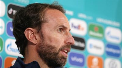 مدرب إنجلترا: كأس العالم سيفقد بريقه في هذه الحالة