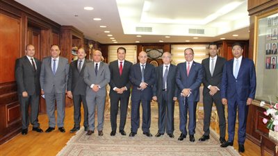 القائم بأعمال 