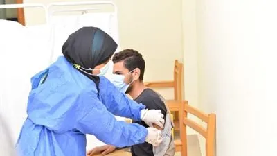 جامعة كفرالشيخ تواصل تطعيم طلابها ضد كورونا لليوم الرابع