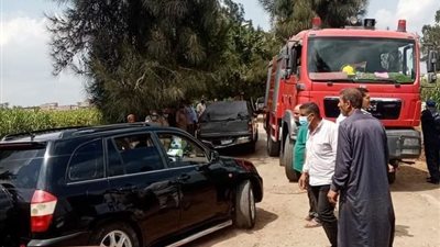 بعد بلاغ من شقيقه.. استخراج جثة شاب بعد دفنه في البحيرة (صور)