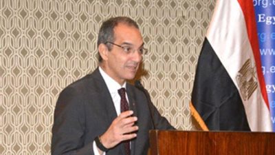 وزير الاتصالات يزف بشرى سارة عن الإنترنت المنزلي