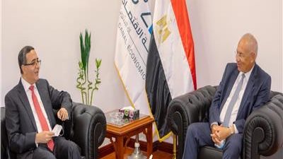 اقتصادية قناة السويس تبحث تعزيز الاستثمارات مع سفير دولة الهند