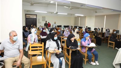 دورة تدريبية لطلاب كلية الزراعة بجنوب الوادي