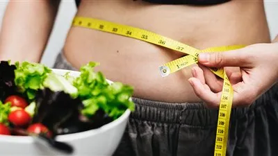  خبيرة تغذية: هذه الأشياء تُضعف عملية الحرق (فيديو)