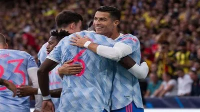 رونالدو يفاجئ نجوم مانشستر يونايتد بنظامه الغذائي