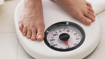 استشاري: معدل خفض الوزن الصحي يتراوح ما بين 8 لـ12 كيلو شهريا (فيديو)