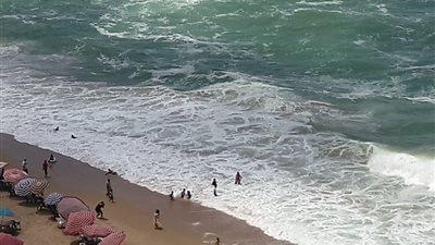 الأرصاد توجه تحذيرا للمصطافين على شواطئ البحر المتوسط (فيديو)