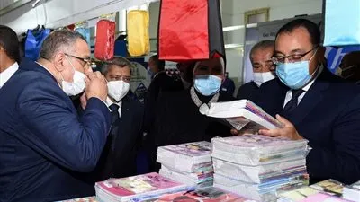 رئيس الوزراء: العام الدراسي الجديد سيكون منتظمًا واللقاحات درع الوقاية