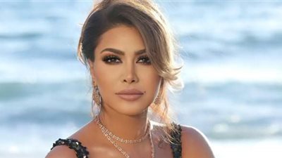 نوال الزغبي تشوق جمهورها لجديدها