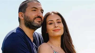 هبة طوجي وزوجها وابنها يخطفون الأنظار عبر السوشيال ميديا