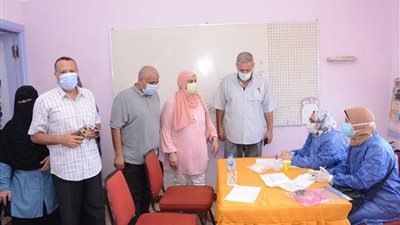 رئيس جامعة طنطا: الكشف الطبي على 1321 حالة ضمن حياة كريمة (صور)