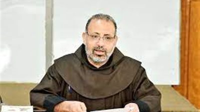 الخادم الإقليمي الأب مراد مجلع يحتفل بعيد جروحات القديس فرنسيس بالأقصر