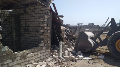 إزالة تعديات على 26 ألف متر ترع ومصارف بالإسكندرية 