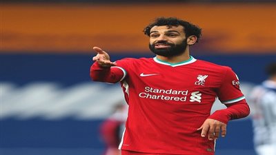 محمد صلاح في القائمة.. ترتيب لاعبي كرة القدم الأعلى دخلاً في العالم