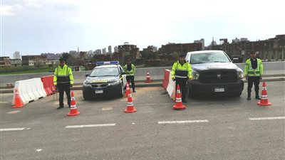 مدير المرور يتفقد الخدمات الأمنية بالطرق السريعة والصحراوية