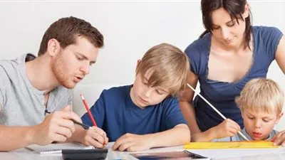 استشاري نفسي: الأم عليها أن تتابع الطفل دراسيًا حتى 9 سنوات (فيديو)