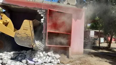 إزالة 8 تعديات على أملاك الدولة بالبر الغربي ضمن الموجة 18 بالأقصر