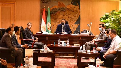 محافظ الفيوم يترأس اللجنة المركزية لمتابعة موقف كورونا 