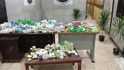 قبل بيعها.. أجهزة الأمن تداهم صيدلية وتضبط داخلها كميات كبيرة من العقاقير المخدرة