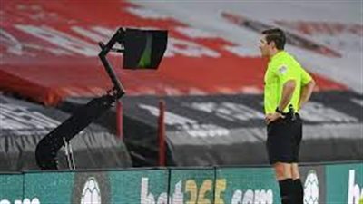 رئيس لجنة الحكام يشرح تعديلات قانون كرة القدم وتقنية الفيديو الجديدة