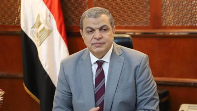 القوى العاملة: تعيين 738 شابا والتفتيش علي 1064 منشأة بالمنيا 