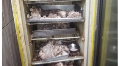 ضبط مسؤول عن مطعم لحيازته مواد غذائية مجهولة المصدر بالسيدة زينب