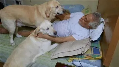 توفيق عبد الحميد يرد على الجدل المثار بشأن نشره صورا مع كلابه (فيديو)