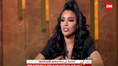 أمينة: والدتي ضربتني بسبب بدلة ضابط