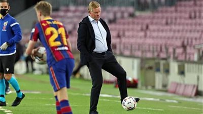 عاجل - ثلاثي برشلونة يطالبون لابورتا بإقالة كومان.. لا يعرف شيئًا عن التدريب