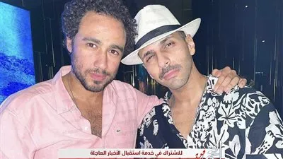 بهذه الطريقة.. حسن أبو الرووس يحتفل بعيد ميلاد رامي عاشور