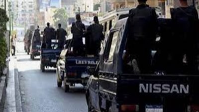 كشف ملابسات فيديو عبر فيس بوك لشخص يحمل سلاح أبيض ويلوح به للمواطنين 