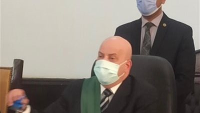 قاتل زوجته وأبناؤه الـ 6 بالفيوم لـ القاضى: 