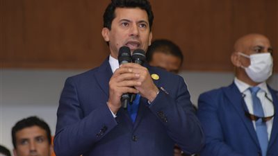 أشرف صبحي وعادل الغضبان يشهدان فعاليات ختام بطولة الشركات ببورسعيد (صور)