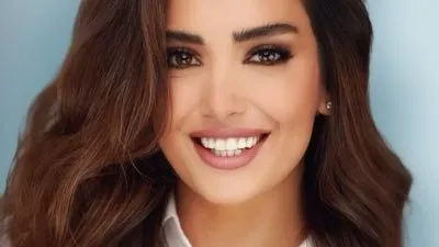 جيسيكا عازار تحصل على الإقامة الذهبية من الإمارات