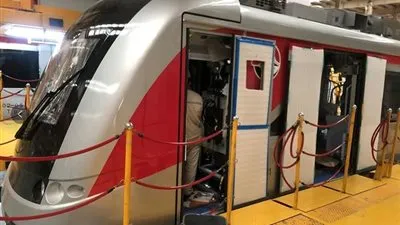 رئيس هيئة الأنفاق يعلن موعد بدء عمل القطار الكهربائي (فيديو)