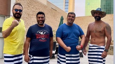 بهذه الطريقة..محمد جمعة يداعب جمهوره