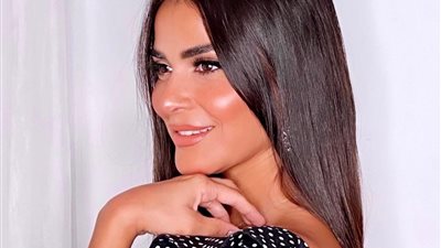 على طريقة سعاد حسني..رانيا منصور تبهر جمهورها