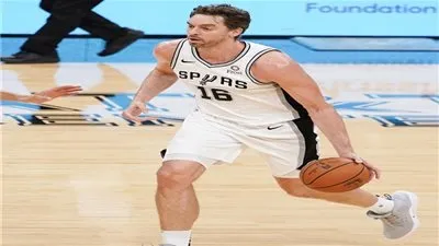 أسطورة كرة السلة الإسبانية يعلن اعتزاله