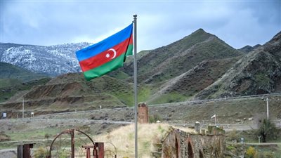 أذربيجان ترد على طهران بغلق مكتب ممثلية المرشد الايراني في باكو