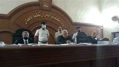 الحكم بالسجن المؤبد على 