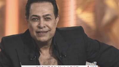 حكيم يحتفل بذكرى نصر أكتوبر