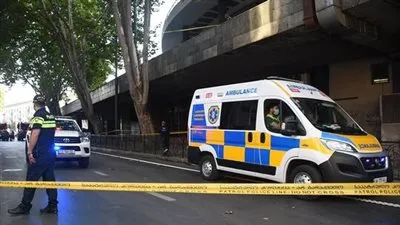 انهيار مبنى في جورجيا وانتشال عدة أشخاص من تحت الأنقاض